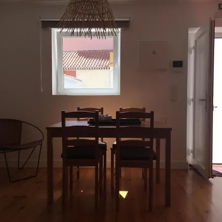 Covil's Haus Peniche